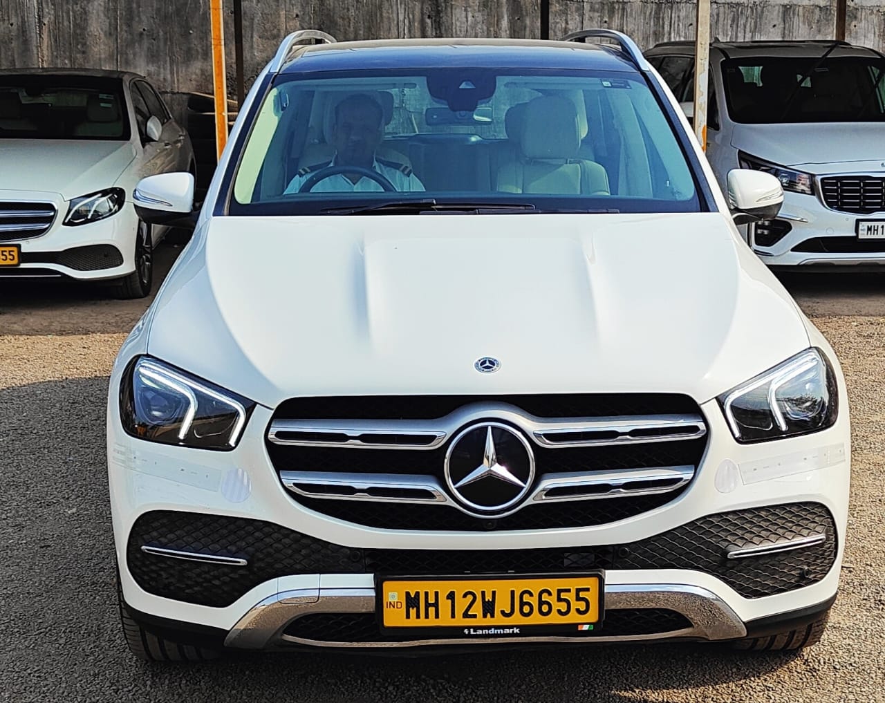 Premium Fleet vehicle - Professional corporate transportation service by Comfort Tours Pune